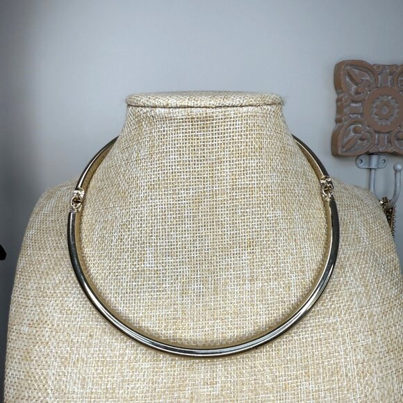 Chicos Gold Tone Omega Collar Necklace With Adjustable Chain & Lobster Clasp - Picture 1 of 8